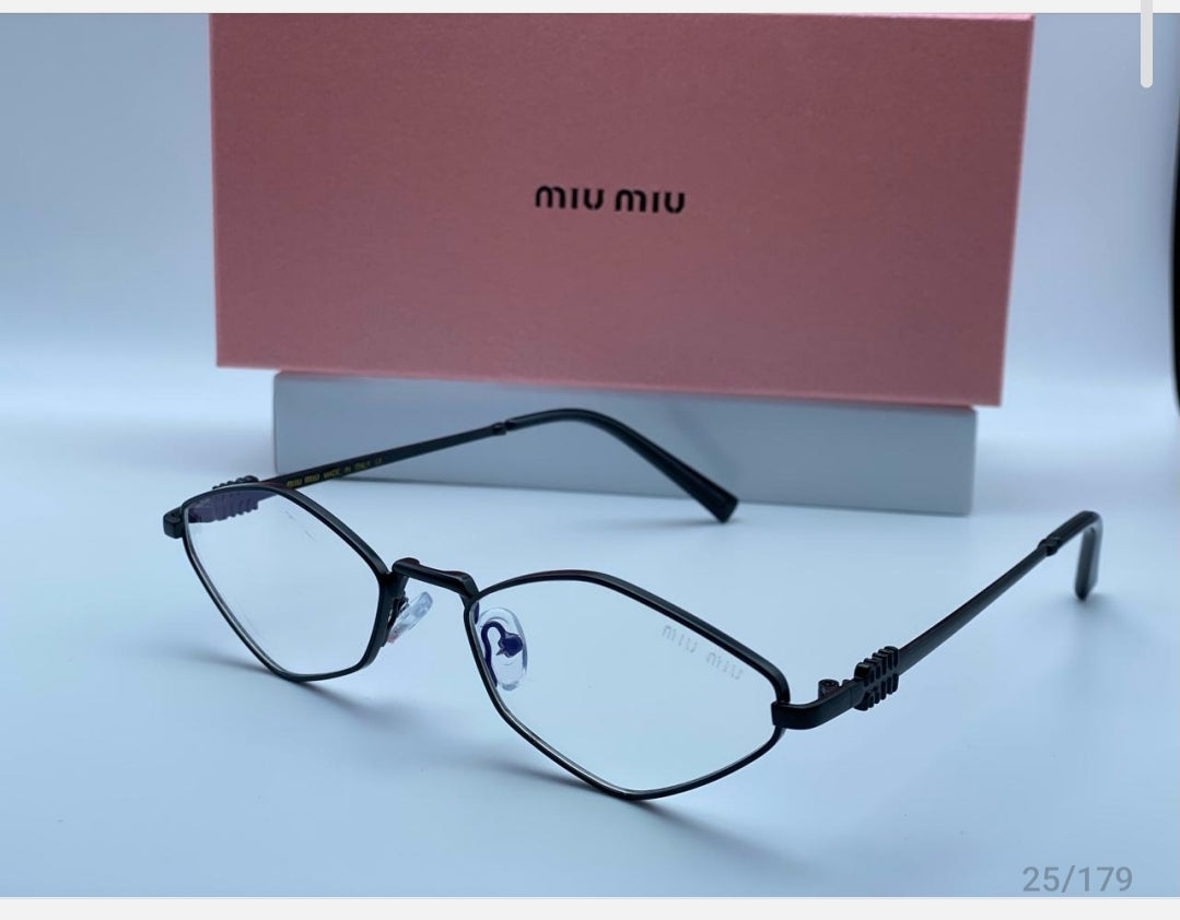 Lunette copie, identique à l'originale